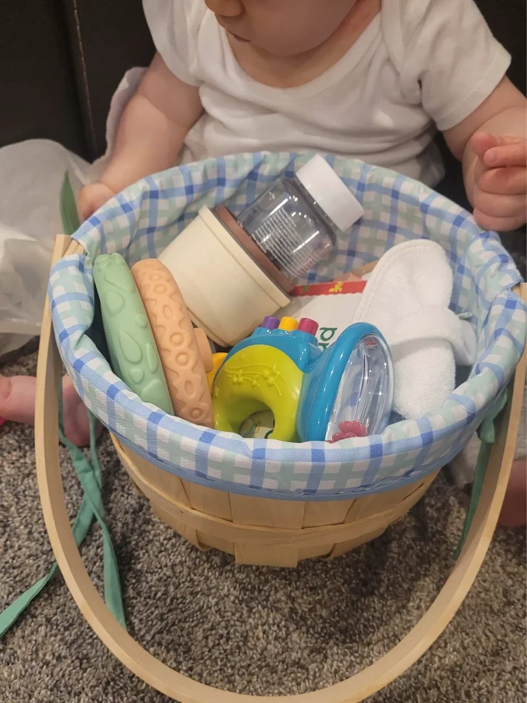 how to make a busy box for your baby