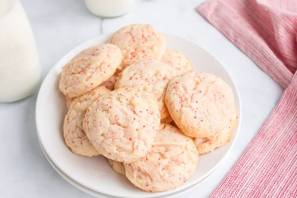 easy cherry chip cookies