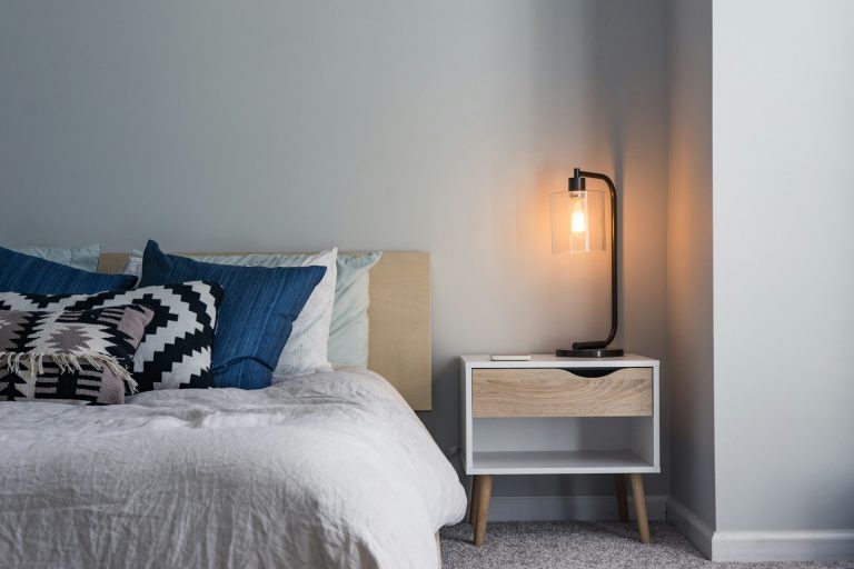 Simple Ways To Make Guest Rooms Feel Cozy